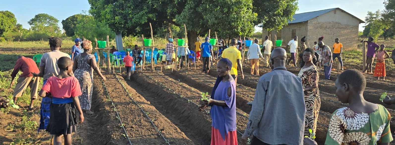 Community participating in a GETAD water and agriculture project